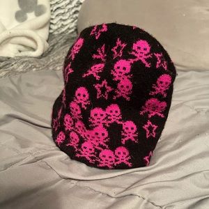 Skull hat